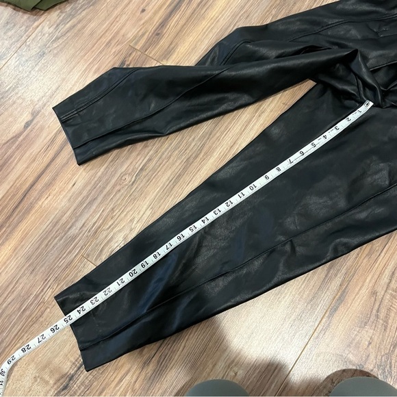 Aritzia Babaton Mayne High Rise Vegan Leather Pleated Pant - Picture 10 of 10